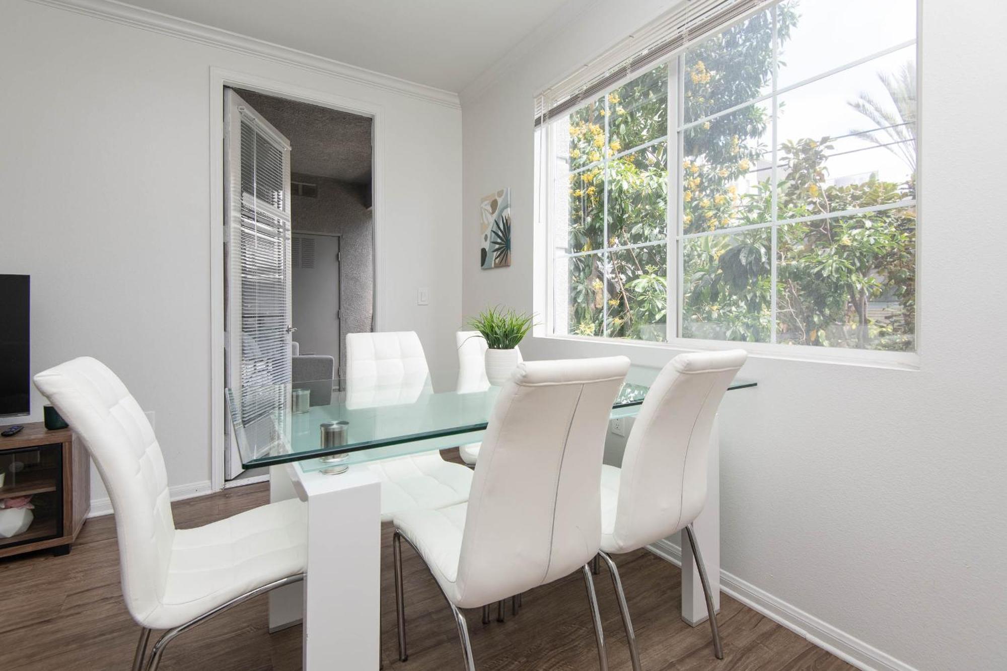 Appartement Two Bedroom Sleeps 6 With Free Parking Near Boating Los Angeles
